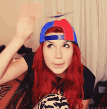 Wee Spinny Hat GIF - Wee Spinny Hat Spin Cap GIFs