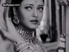 Bollywood2.Gif GIF - Bollywood2 Aishwarya Rai Aishwarya Rai-bachchan GIFs