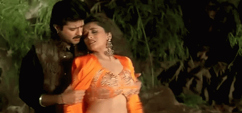 https://c.tenor.com/OOD3z3VyyJkAAAAC/madhuri-dixit-dhak-dhak.gif