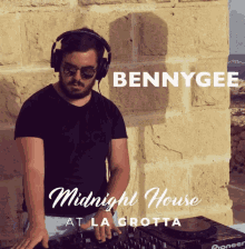 Bennygee Midnighthouse GIF - Bennygee Midnighthouse Micimago GIFs