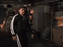 Tracksuit It'S Always Sunny GIF - Track Suit Its Always Sunny Its Always Sunny In Philadelphia GIFs