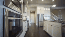 Touring New House GIF - House Hunting New House GIFs