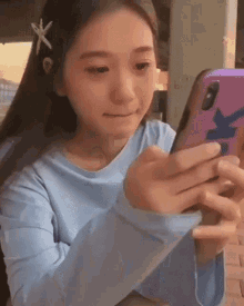 Girl Crying Girl Crying Looking At Phone GIF - Girl Crying Girl Crying Looking At Phone Girl Looking At Phone And Crying GIFs