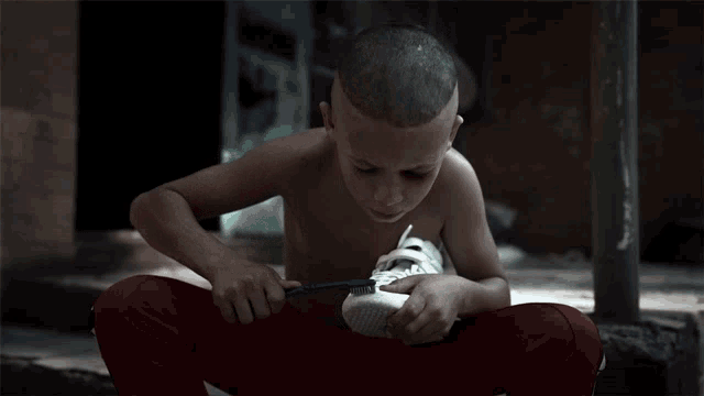 Cleaning Shoe Sparkly Clean GIF - Cleaning Shoe Cleaning Sparkly Clean GIFs