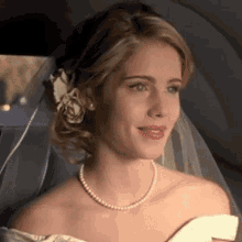 Emily Bett Rickards Wedding GIF - Emily Bett Rickards Wedding Smile GIFs