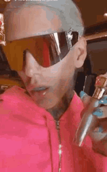 Makeup Jeffree Star GIF - Makeup Jeffree Star Selfie GIFs