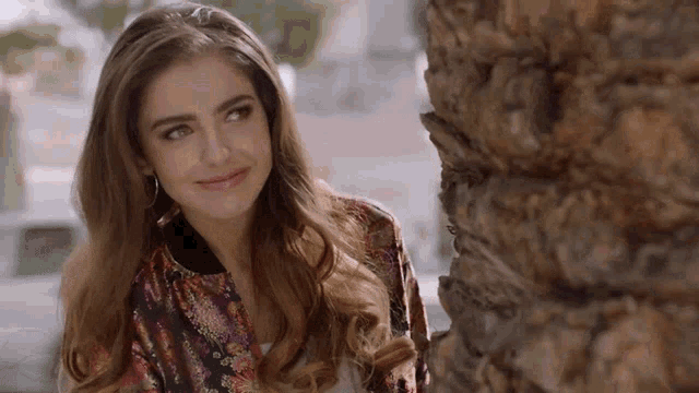 Espiar Chisme GIF - Espiar Chisme Feliz GIFs