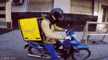 delivery moto curier mensajero glovo driving