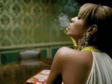 Beyonce Smoking GIF - Beyonce Smoking Smoke GIFs