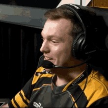 smiling happy gaming professional player pittsburgh knights