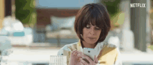 texting checking looking bel%C3%A9n cuesta netflix