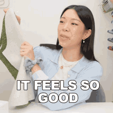 It Feels So Good Withwendy GIF - It Feels So Good Withwendy Nice To The Touch GIFs