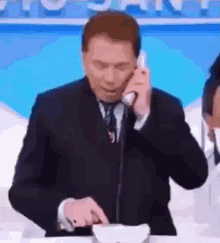 Silvio Santos Telefonando GIF - Silvio Santos Telefonando Ligando GIFs