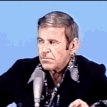 Paul Lynde Hollywood Squares GIF - Paul Lynde Hollywood Squares 70s GIFs