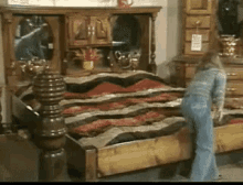Water Bed GIF - Furniture Water Bed GIFs