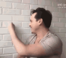 Andrew Scott Late Late Show GIF - Andrew Scott Late Late Show Count GIFs