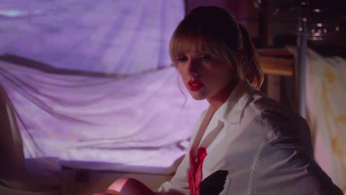 taylor-swift-lover-music-video.gif