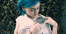 Showing Tattoo Kailee Morgue GIF - Showing Tattoo Kailee Morgue Inked GIFs