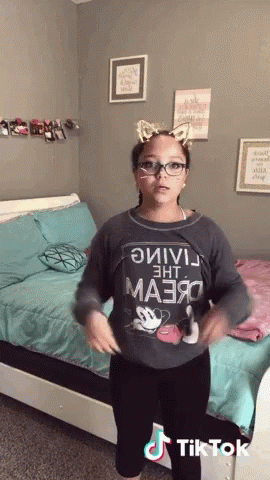 Tiktok gif. Тик ток гиф. Гифки из тик тока. Смешные гифки из тик тока. Gif из tik Tok.