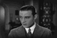 Rudolph Valentino GIF - Rudolph Valentino 1920s GIFs
