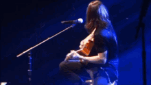 myles kennedy playing guitar concert