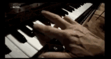 Ondes Martenot Clavier GIF - Ondes Martenot Clavier Messiaen GIFs