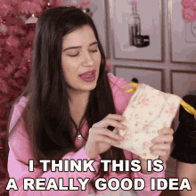 I Think This Is A Really Good Idea Marissa Rachel GIF - I Think This Is A Really Good Idea Marissa Rachel Look At This Small Bag GIFs