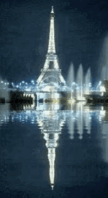 eiffel tower animated water reflection