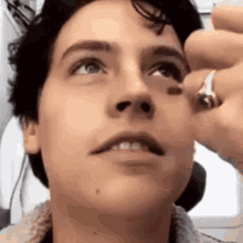 Cole Sprouse Makeup GIF - Cole Sprouse Makeup Retouch GIFs