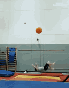 Tossing Ball People Are Awesome GIF - Tossing Ball People Are Awesome Bouncing GIFs