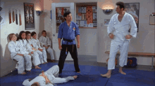 Seinfeld Kramer Kramer Karate GIF - Seinfeld Kramer Kramer Kramer Karate GIFs