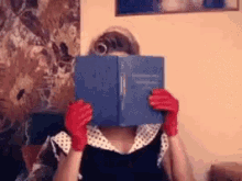 Beyonce Reading GIF - Beyonce Reading Shade GIFs