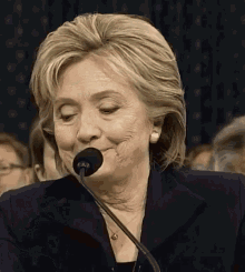 Hillary Clinton Laugh GIF - Hillary Clinton Laugh Giggle GIFs