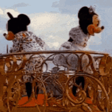 Mickey Mouse Minnie Mouse GIF - Mickey Mouse Minnie Mouse Dance GIFs