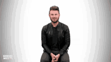 laughing bobby berk popbuzz meets popbuzz chuckle laughing bobby berk popbuzz meets popbuzz chuckle