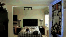 entrance hi