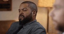 Stink Eye GIF - Ice Cube Charlie Day Fist Fight GIFs