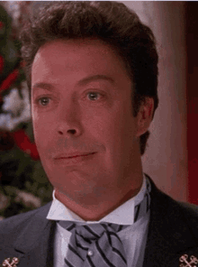 Home Alone Hector GIF - Home Alone Hector Concierge GIFs