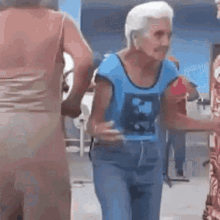 Bailarina Grandma GIF - Bailarina Grandma Dance GIFs
