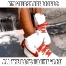 Milkshake Kelis GIF - Milkshake Kelis Brings All The Boys To The Yard GIFs