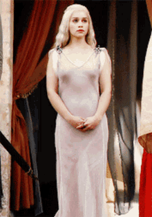 Emilia Clark Daenerys Targaryen GIF - Emilia Clark Daenerys Targaryen Game Of Thrones GIFs