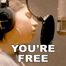 Youre Free Alessia Cara GIF - Youre Free Alessia Cara Ready GIFs
