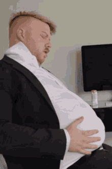 Fat Gainer Fat Belly GIF - Fat Gainer Fat Belly Obese Boy GIFs