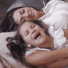 mom sonrisas laughing gifs4mom pepsi mom sonrisas laughing gifs4mom pepsi