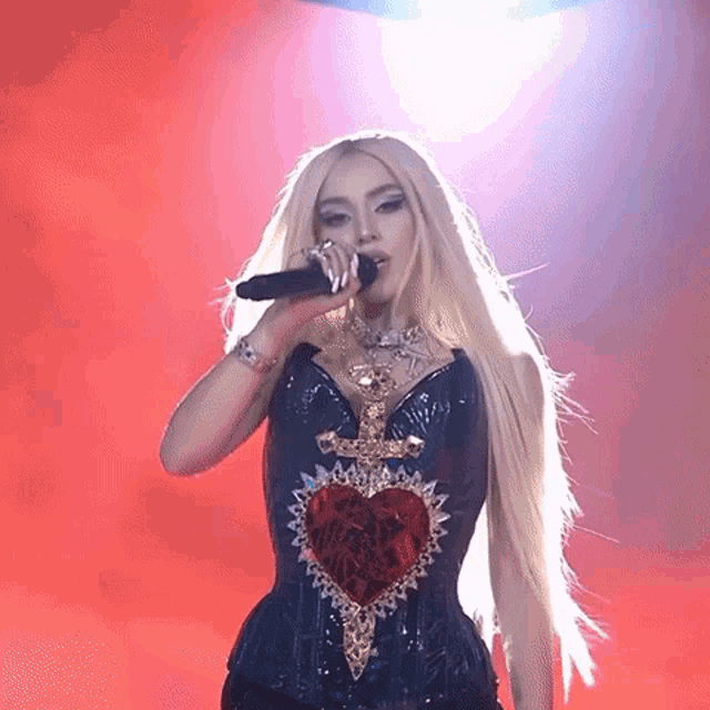 ava max king and queen ava max king and queen