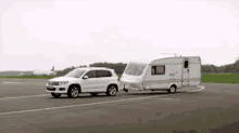 Caravan Racing GIF - Caravan Caravan Race Caravan Racing GIFs