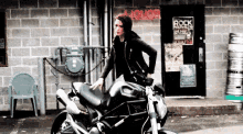 Chyler Leigh Alex Danvers GIF - Chyler Leigh Alex Danvers Motorcycle GIFs