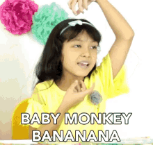 Bayi Monyet Bananana Menari GIF - Bayi Monyet Bananana Menari Tarian Bayi Monyet GIFs