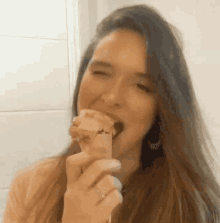 Juliana Paiva Sorvete GIF - Juliana Paiva Sorvete Eat GIFs