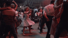 Dancing Jennifer Grey GIF - Dancing Jennifer Grey Baby Houseman GIFs